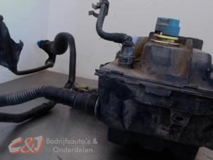 Gebruikte Adblue tank Peugeot Partner (GC/GF/GG/GJ/GK) 1.6 HDI, BlueHDI 75 Prijs € 367,50 Margeregeling aangeboden door C&J Bedrijfsauto's & Onderdelen