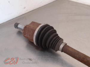 Begagnade Drivaxel, vänster fram Ford Transit 2.2 TDCi 16V Pris € 78,75 Marginaltabell erbjuds av C&J Bedrijfsauto's & Onderdelen