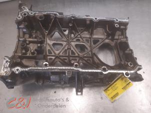 Begagnade Oljetråg Ford Transit Custom 2.0 TDCi 16V Eco Blue 105 Pris € 105,00 Marginaltabell erbjuds av C&J Bedrijfsauto's & Onderdelen