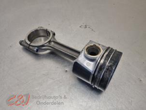 Gebruikte Zuiger Volkswagen Crafter (SY) 2.0 TDI Prijs € 183,75 Margeregeling aangeboden door C&J Bedrijfsauto's & Onderdelen