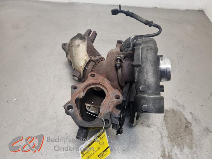 Turbo van een Nissan NV 400 (M9J) 2.3 dCi 150 16V 2019