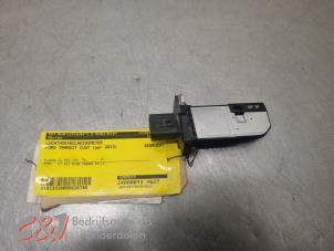 Begagnade Luftflödesmätare Ford Transit Custom 2.2 TDCi 16V Pris € 26,25 Marginaltabell erbjuds av C&J Bedrijfsauto's & Onderdelen