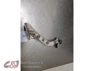 Begagnade Rullskena, skjutdörr, höger Fiat Ducato (250) 2.2 D 100 Multijet Euro 4 Pris € 15,75 Marginaltabell erbjuds av C&J Bedrijfsauto's & Onderdelen