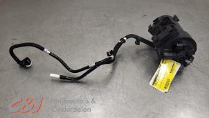 Begagnade Bränslefilterhus Citroen Jumpy 2.0 Blue HDI 180 Pris € 52,50 Marginaltabell erbjuds av C&J Bedrijfsauto's & Onderdelen