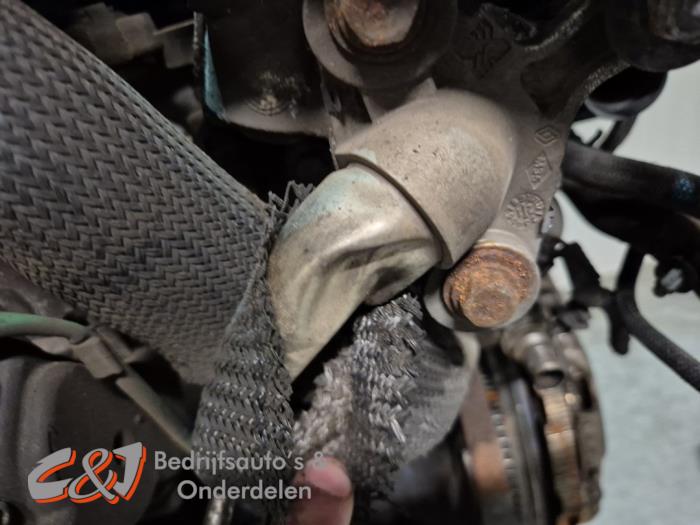 Motor van een Renault Master III (FV) 2.3 dCi 150 16V FWD 2021