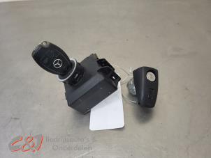 Begagnade Tändningslås + nyckel Mercedes Vito (447.6) 2.2 116 CDI 16V Pris € 152,25 Marginaltabell erbjuds av C&J Bedrijfsauto's & Onderdelen