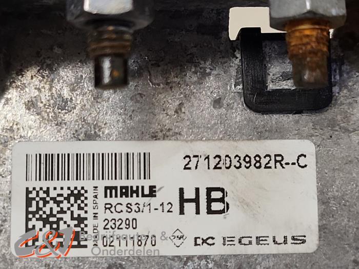 Voorgloei Relais van een Renault Trafic (1FL/2FL/3FL/4FL) 2.0 dCi 16V 150 2023