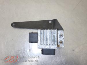 Gebruikte Voorgloei Relais Renault Trafic (1FL/2FL/3FL/4FL) 2.0 dCi 16V 150 Prijs € 10,50 Margeregeling aangeboden door C&J Bedrijfsauto's & Onderdelen