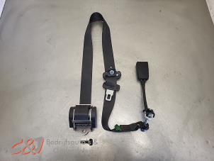 Begagnade Främre säkerhetsbälte, mitten Fiat Ducato (250) 2.0 D 115 Multijet Pris € 105,00 Marginaltabell erbjuds av C&J Bedrijfsauto's & Onderdelen