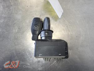 Begagnade Tändningslås + nyckel Mercedes Vito (447.6) 1.6 111 CDI 16V Pris € 152,25 Marginaltabell erbjuds av C&J Bedrijfsauto's & Onderdelen