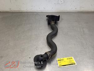 Begagnade Oljepåfyllningsrör Volkswagen Crafter 2.0 TDI 16V Pris € 26,25 Marginaltabell erbjuds av C&J Bedrijfsauto's & Onderdelen