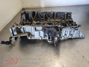 Begagnade Oljetråg Ford Transit Custom 2.0 TDCi 16V Eco Blue 170 Pris € 105,00 Marginaltabell erbjuds av C&J Bedrijfsauto's & Onderdelen