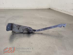 Gebruikte Deurvanger bus/bestel links Fiat Talento 2.0 EcoJet BiTurbo 120 Prijs € 5,25 Margeregeling aangeboden door C&J Bedrijfsauto's & Onderdelen