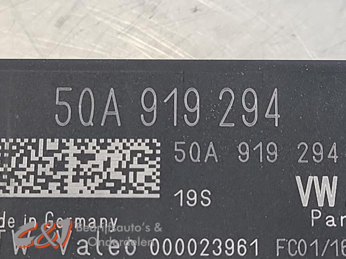 PDC Module van een Volkswagen Crafter (SY) 2.0 TDI 2018