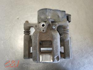 Gebruikte Remklauw (Tang) rechts-achter Peugeot Partner (EF/EU) 1.5 BlueHDi 130 Prijs € 47,25 Margeregeling aangeboden door C&J Bedrijfsauto's & Onderdelen