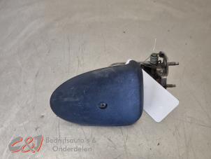 Begagnade Dörrfångare buss/transport höger Opel Vivaro 1.6 CDTi BiTurbo Pris € 15,75 Marginaltabell erbjuds av C&J Bedrijfsauto's & Onderdelen