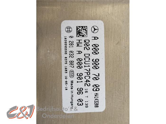 AdBlue-dator från en Mercedes-Benz Vito (447.6) 2.2 116 CDI 16V 2016