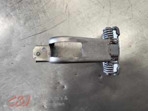 Begagnade Dörrfångare buss/transport höger Renault Trafic (1FL/2FL/3FL/4FL) 1.6 dCi 115 Pris € 26,25 Marginaltabell erbjuds av C&J Bedrijfsauto's & Onderdelen