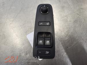 Begagnade Brytare, eldrivna fönster Fiat Ducato (250) 2.3 D 180 Multijet Pris € 89,25 Marginaltabell erbjuds av C&J Bedrijfsauto's & Onderdelen