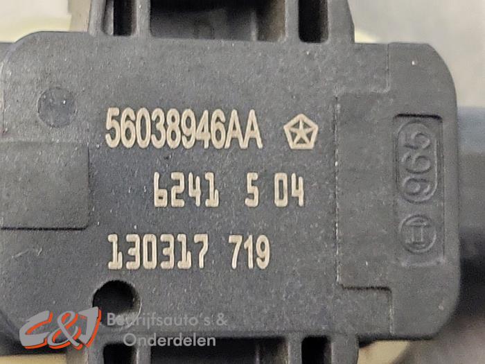 Keyless Entry-Antena z RAM 1500 Standard Cab (DS) 5.7 Hemi V8 4x4 2014