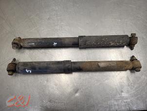 Begagnade Stötfångarset Dodge 1500 Standard Cab (DS) 5.7 Hemi V8 4x4 Pris € 89,25 Marginaltabell erbjuds av C&J Bedrijfsauto's & Onderdelen