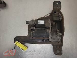 Gebruikte Compressor Mercedes Vito (639.6) 3.0 120 CDI V6 24V Prijs € 210,00 Margeregeling aangeboden door C&J Bedrijfsauto's & Onderdelen