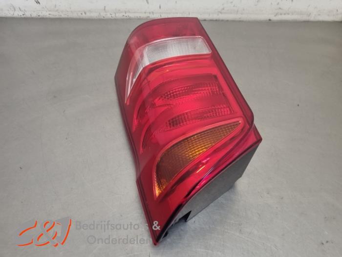 Baklykta, höger från en Mercedes-Benz Vito Tourer (447.7) 2.2 116 CDI 16V 2015