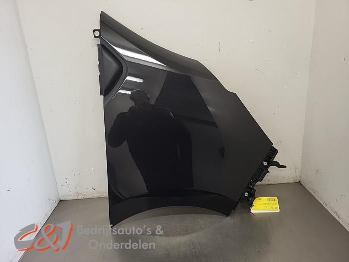 Scherm rechts-voor van een Renault Trafic (1FL/2FL/3FL/4FL) 2.0 dCi 16V 150 2024