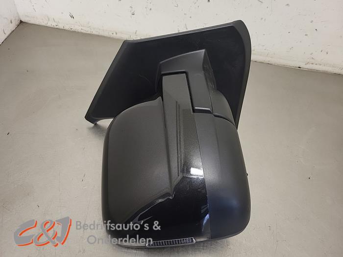 Buitenspiegel rechts van een Renault Trafic (1FL/2FL/3FL/4FL) 2.0 dCi 16V 150 2024