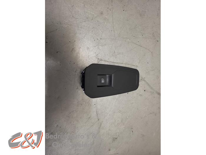 Schakelaar Elektrisch Raam van een Renault Trafic (1FL/2FL/3FL/4FL) 2.0 dCi 16V 150 2024