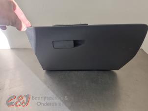 Gebruikte Dashboardkastje Opel Vivaro 2.0 Diesel 145 Prijs € 89,25 Margeregeling aangeboden door C&J Bedrijfsauto's & Onderdelen