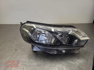 Gebruikte Koplamp rechts Toyota ProAce 2.0 D-4D 122 16V Worker Prijs € 157,50 Margeregeling aangeboden door C&J Bedrijfsauto's & Onderdelen