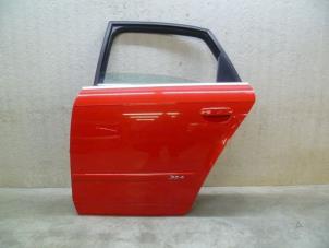 Begagnade Bakdörr, 4-dörrars, vänster Audi RS 4 (B7) Pris € 205,70 Inklusive moms erbjuds av NNP Automotive Group