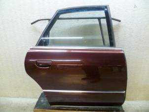 Używane Drzwi prawe tylne wersja 4-drzwiowa Audi A8 (D2) Cena € 181,50 Z VAT oferowane przez NNP Automotive Group