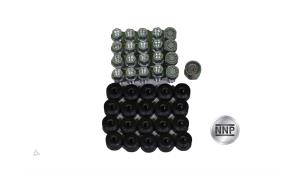 Nowe Zestaw srub mocujacych kola Volkswagen Golf VII (AUA) Cena € 42,35 Z VAT oferowane przez NNP Automotive Group