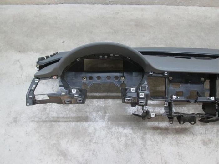 Instrumentbräda från en Audi A8 (D4)  2012