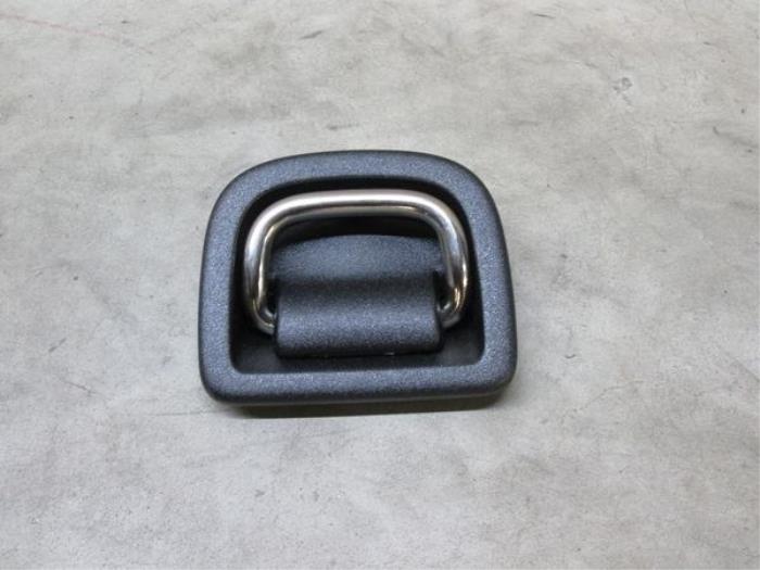 Bevestigingsoog vloer van een Audi A3 Sportback (8VA/8VF)  2015