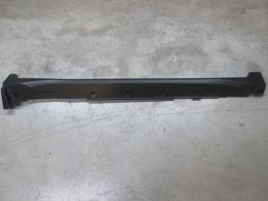 Gebruikte Zijskirt rechts Nissan X-Trail (T32) Prijs € 60,50 Inclusief btw aangeboden door NNP Automotive Group