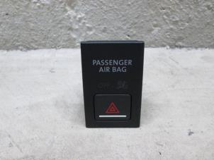 Begagnade Airbag-indikatorlampa Volkswagen Scirocco (137/13AD) Pris € 18,15 Inklusive moms erbjuds av NNP Automotive Group