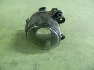 Gebruikte Mistlamp links-voor Volkswagen Golf V (1K1) Prijs € 30,25 Inclusief btw aangeboden door NNP Automotive Group