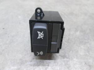 Begagnade Brytare (diverse) Renault Vel Satis (BJ) Pris € 12,10 Inklusive moms erbjuds av NNP Automotive Group