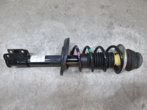 Begagnade Stötdämpare, höger fram Dacia Dokker Express (8S) 1.5 dCi 90 Pris € 90,75 Inklusive moms erbjuds av NNP Automotive Group