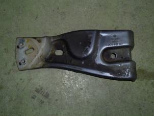 Używane Wspornik (rózne) Volkswagen Passat (3C2) Cena € 6,05 Z VAT oferowane przez NNP Automotive Group