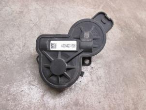 Gebruikte Modele EPB Mercedes C (W205) Prijs € 54,45 Inclusief btw aangeboden door NNP Automotive Group