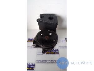 Begagnade Servostyrningspump Mercedes SL (R230) 3.0 SL-280 V6 24V Pris € 151,25 Inklusive moms erbjuds av Autoparts Van De Velde