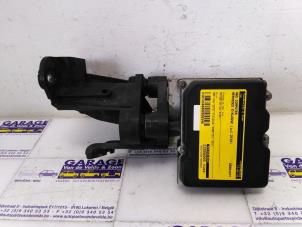 Begagnade ABS-dator Mercedes E (W212) E-200 CDI 16V BlueEfficiency,BlueTEC Pris € 108,90 Inklusive moms erbjuds av Autoparts Van De Velde