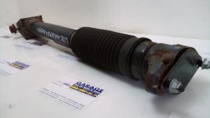 Gebruikte Gasveer links-achter Mercedes GLE (W166) 300d 2.0 4-Matic Prijs € 60,50 Inclusief btw aangeboden door Autoparts Van De Velde