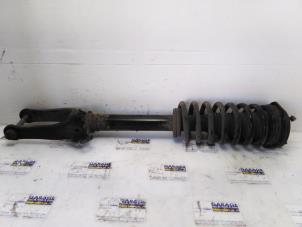 Gebruikte Veerpoot links-voor Mercedes R (W251) 3.0 350 CDI V6 24V 4-Matic Prijs € 211,75 Inclusief btw aangeboden door Autoparts Van De Velde