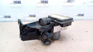 Begagnade ABS-dator Mercedes E (W212) E-200 CDI 16V BlueEfficiency,BlueTEC Pris € 108,90 Inklusive moms erbjuds av Autoparts Van De Velde