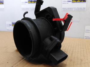 Używane Czujnik masy powietrza Mercedes E (W211) 5.0 E-500 V8 24V Cena € 120,99 Z VAT oferowane przez Autoparts Van De Velde